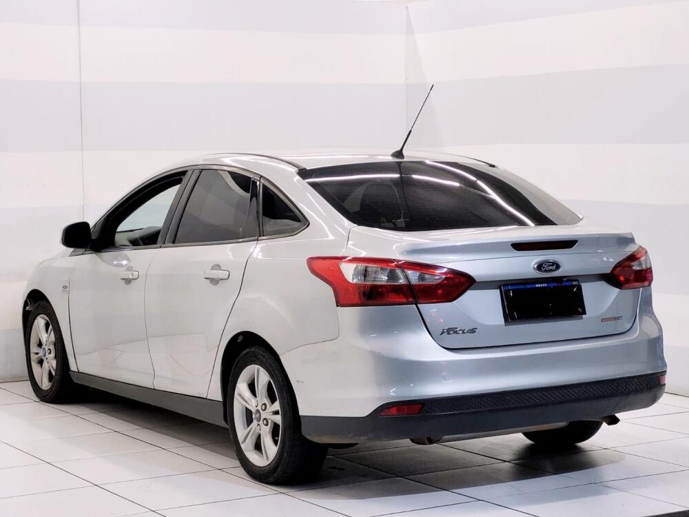 Ford Focus Sedan
