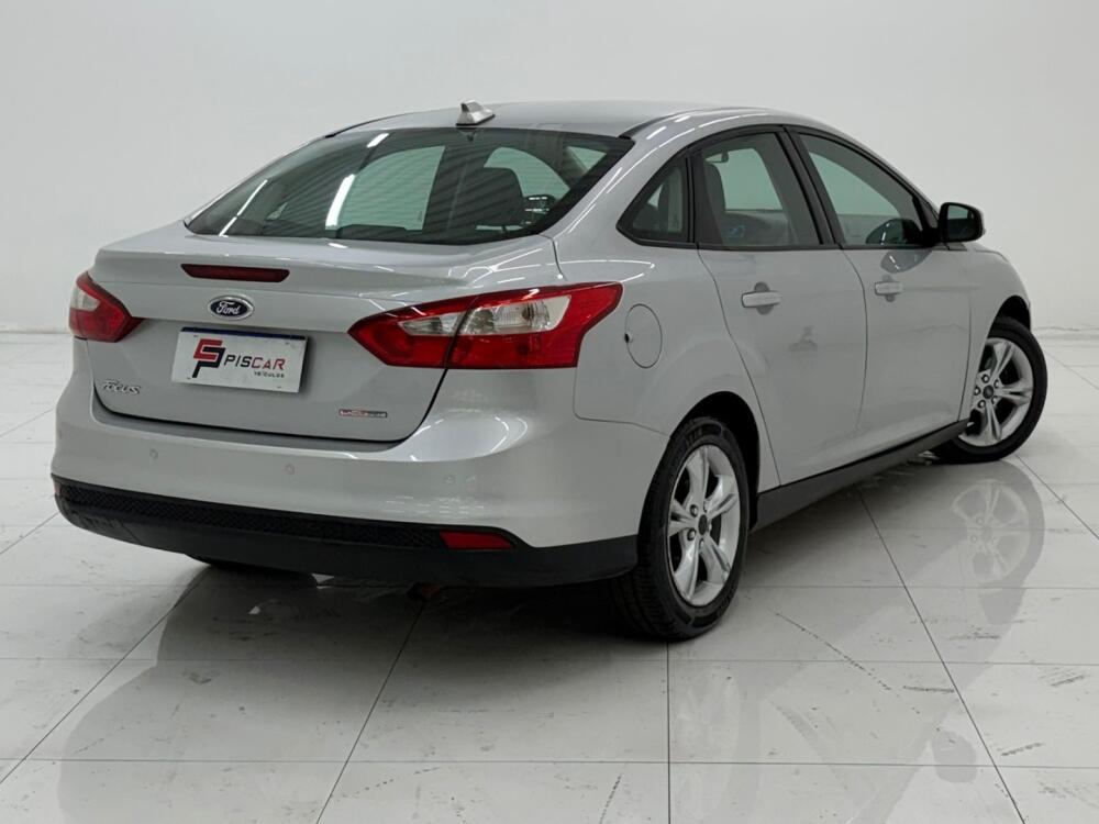 Ford Focus Sedan