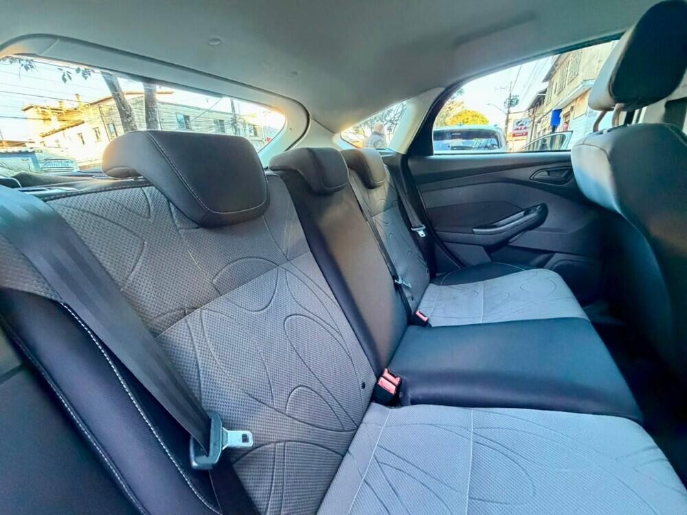 Ford Focus Sedan