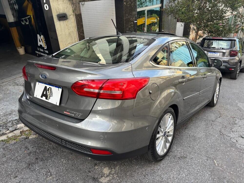 Ford Focus Sedan