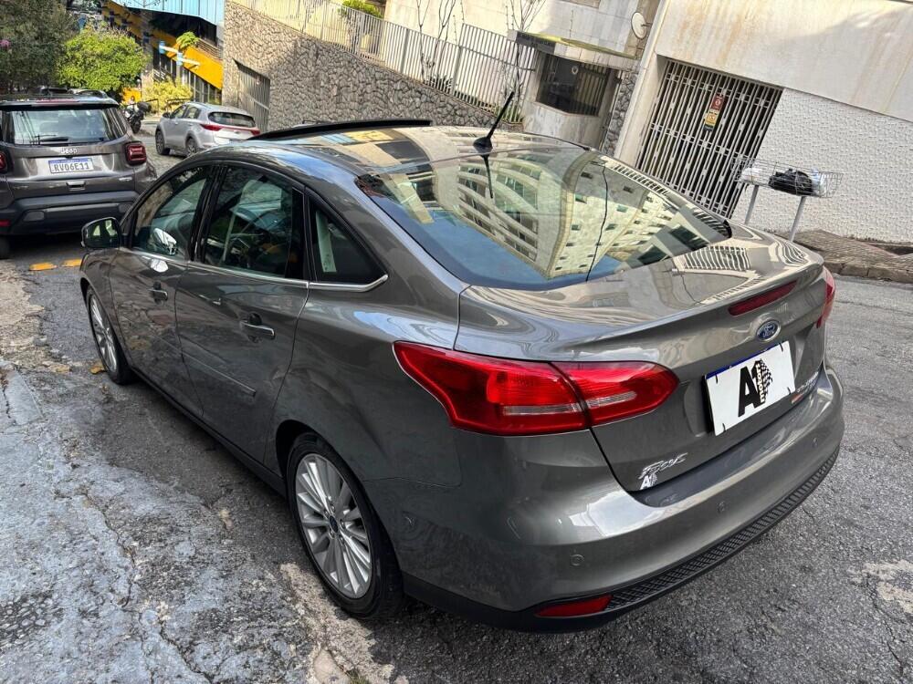 Ford Focus Sedan