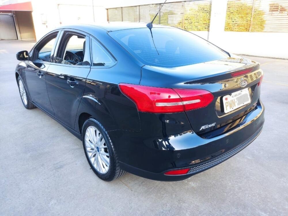 Ford Focus Sedan