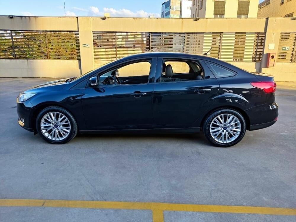 Ford Focus Sedan