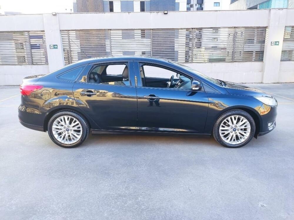 Ford Focus Sedan