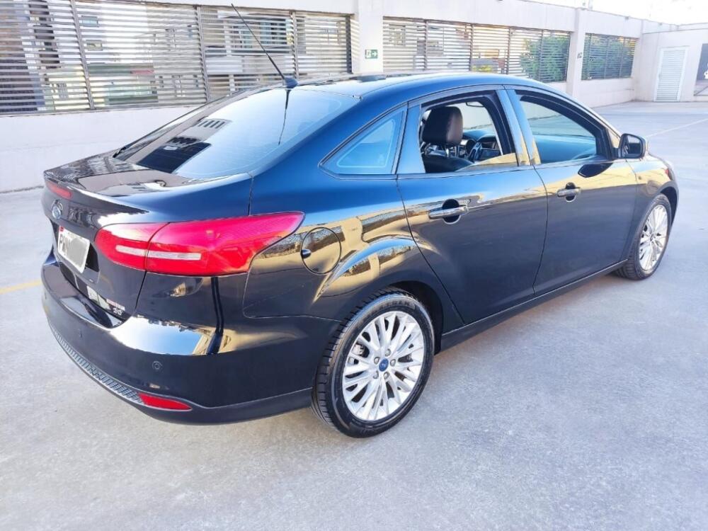 Ford Focus Sedan