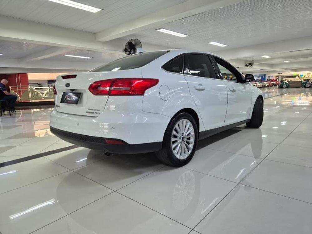 Ford Focus Sedan