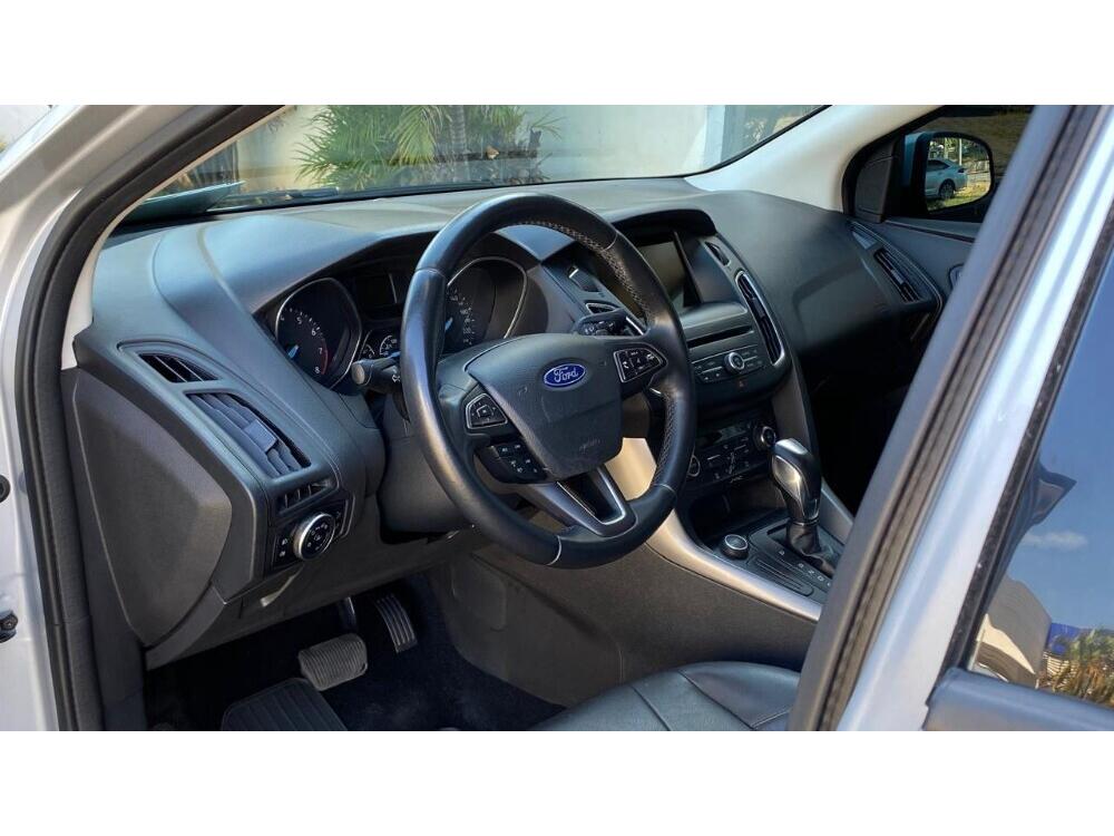 Ford Focus Sedan