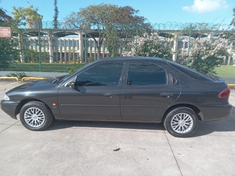 Ford Mondeo Sedan