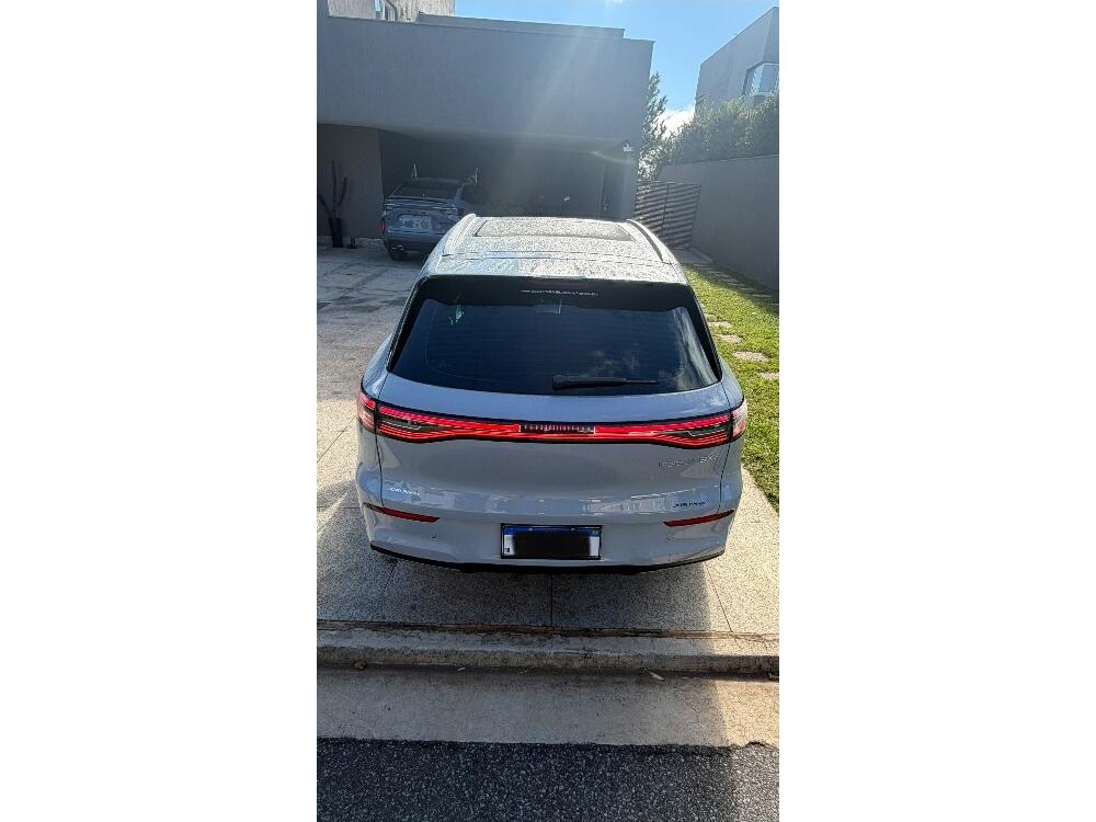 Geely EX 5