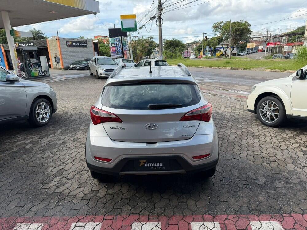 Hyundai HB20 X