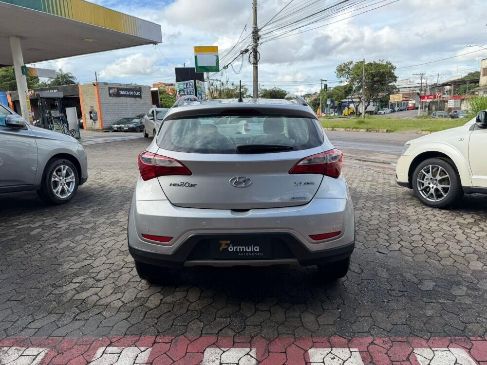 Hyundai HB20 X