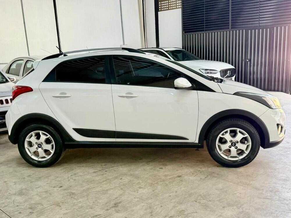 Hyundai HB20 X