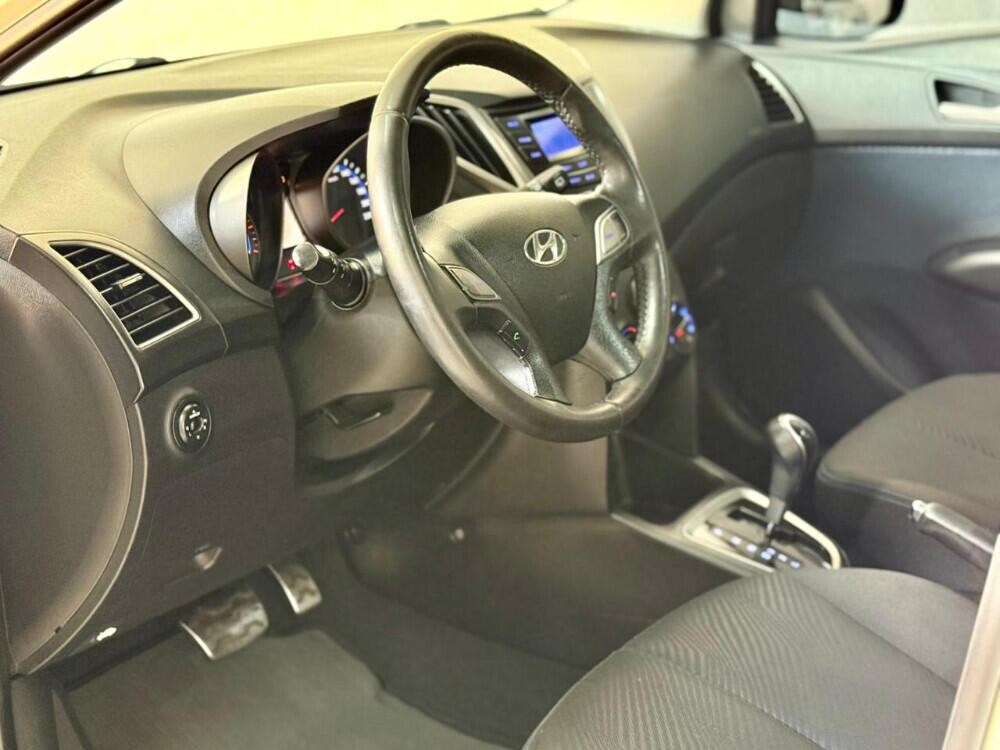 Hyundai HB20 X
