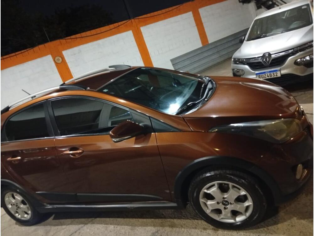 Hyundai HB20 X