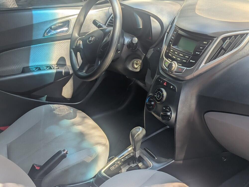 Hyundai HB20 S