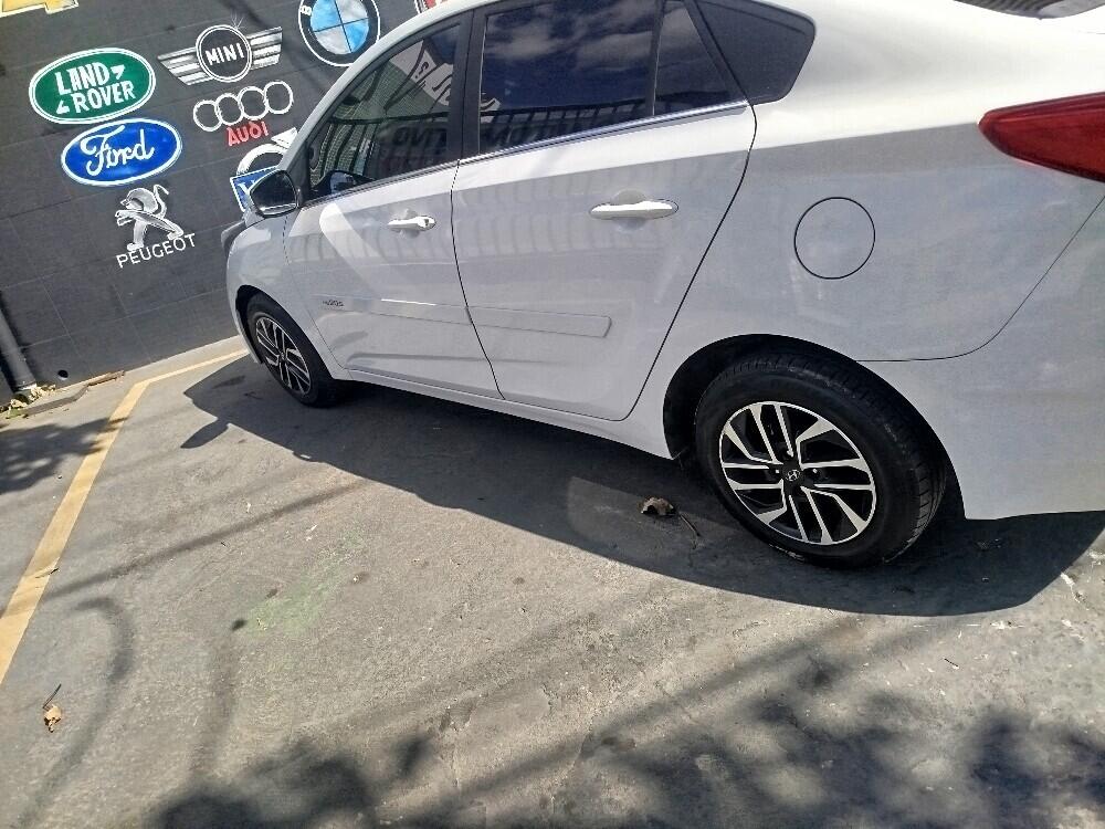 Hyundai HB20 S