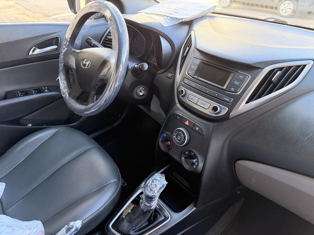 Hyundai HB20 S