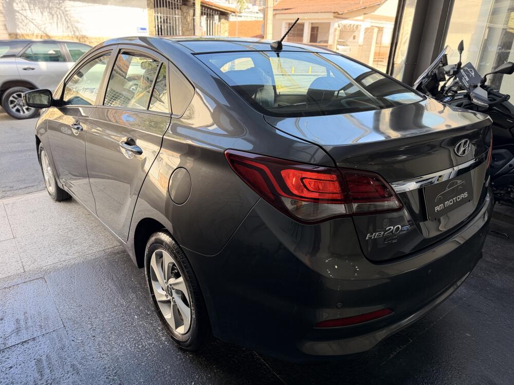 Hyundai HB20 S