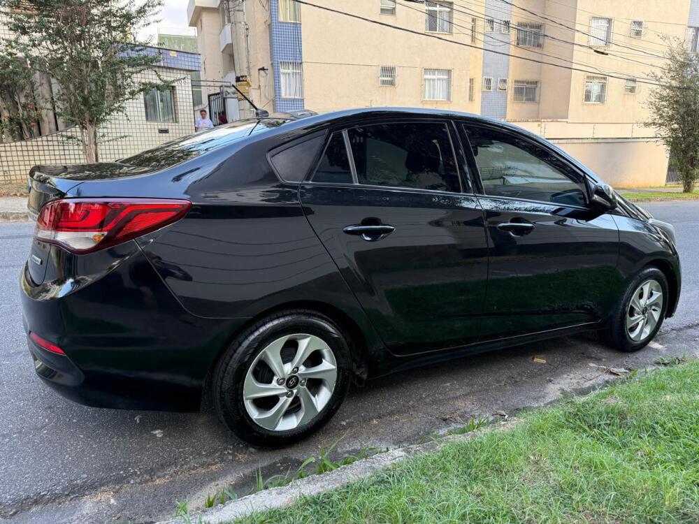 Hyundai HB20 S