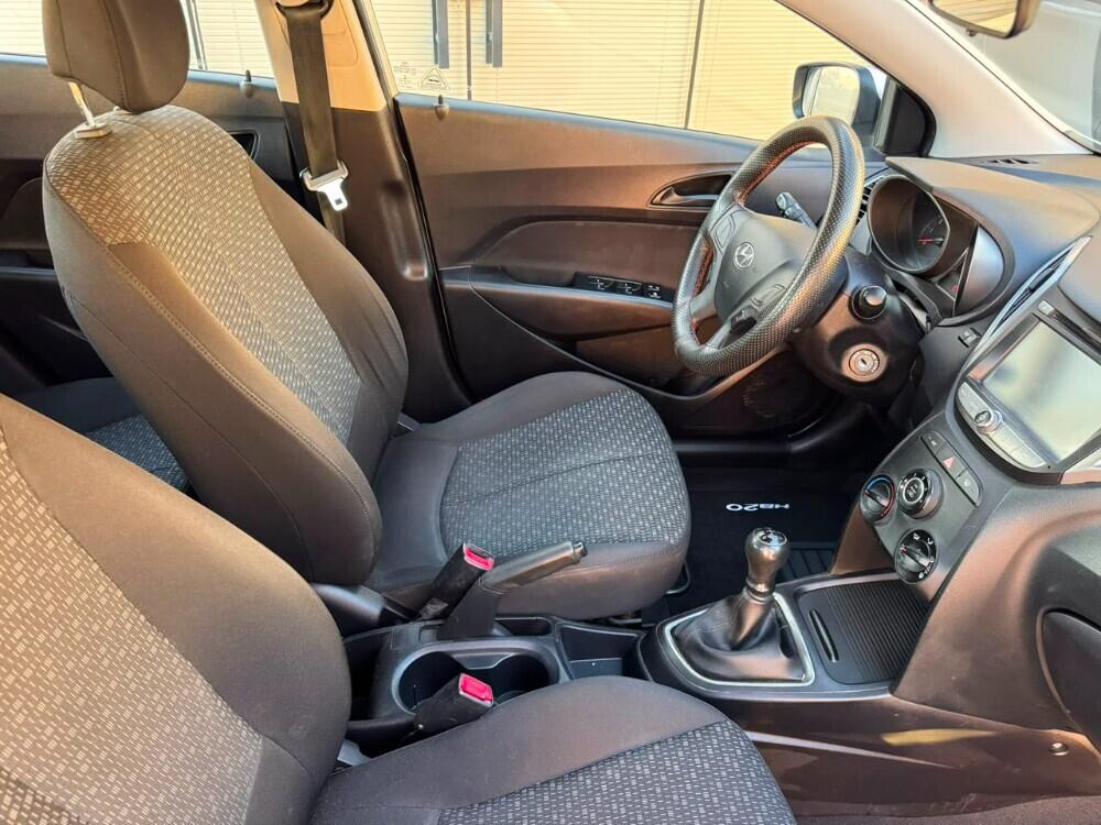 Hyundai HB20
