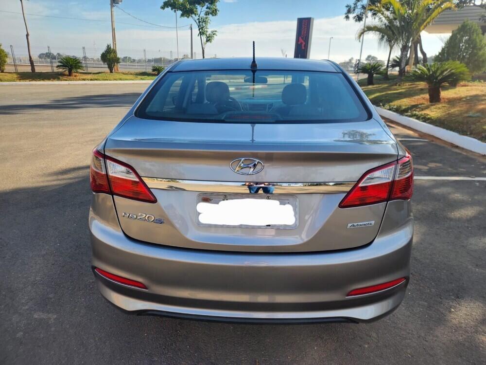 Hyundai HB20 S