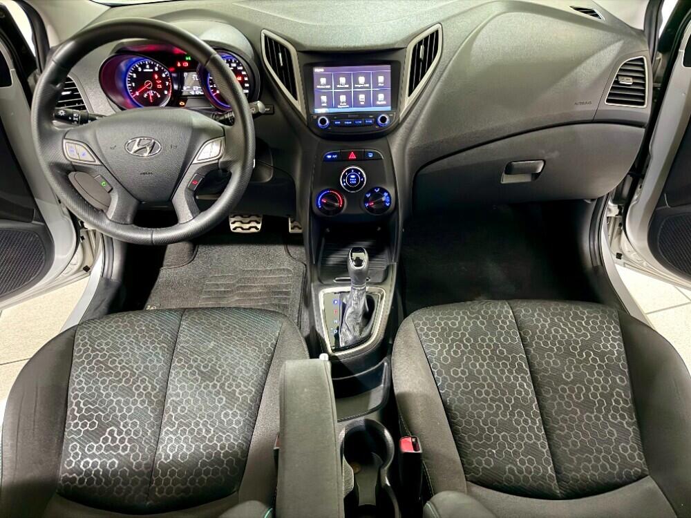 Hyundai HB20 X