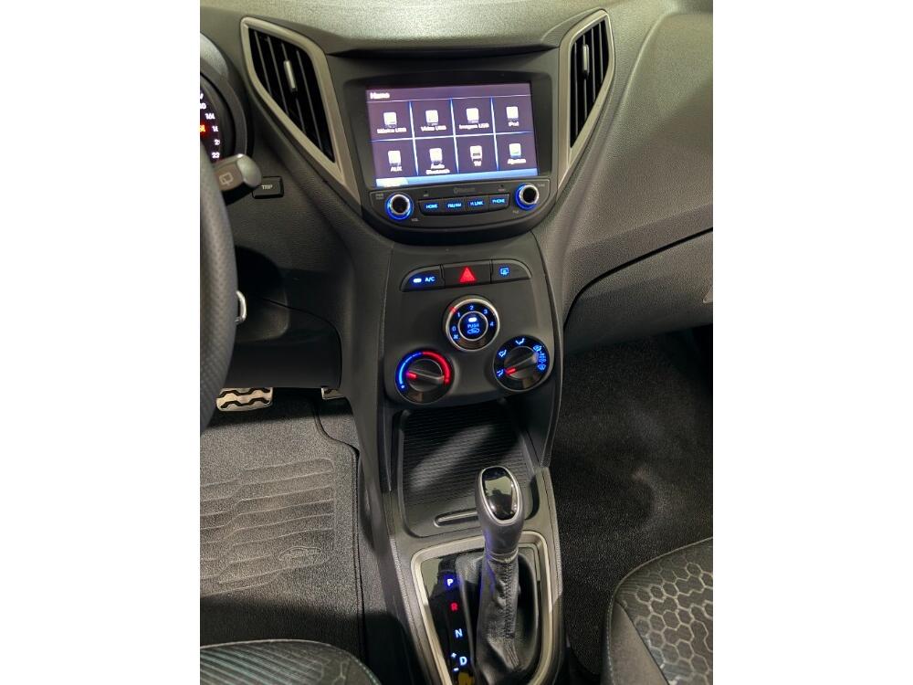 Hyundai HB20 X