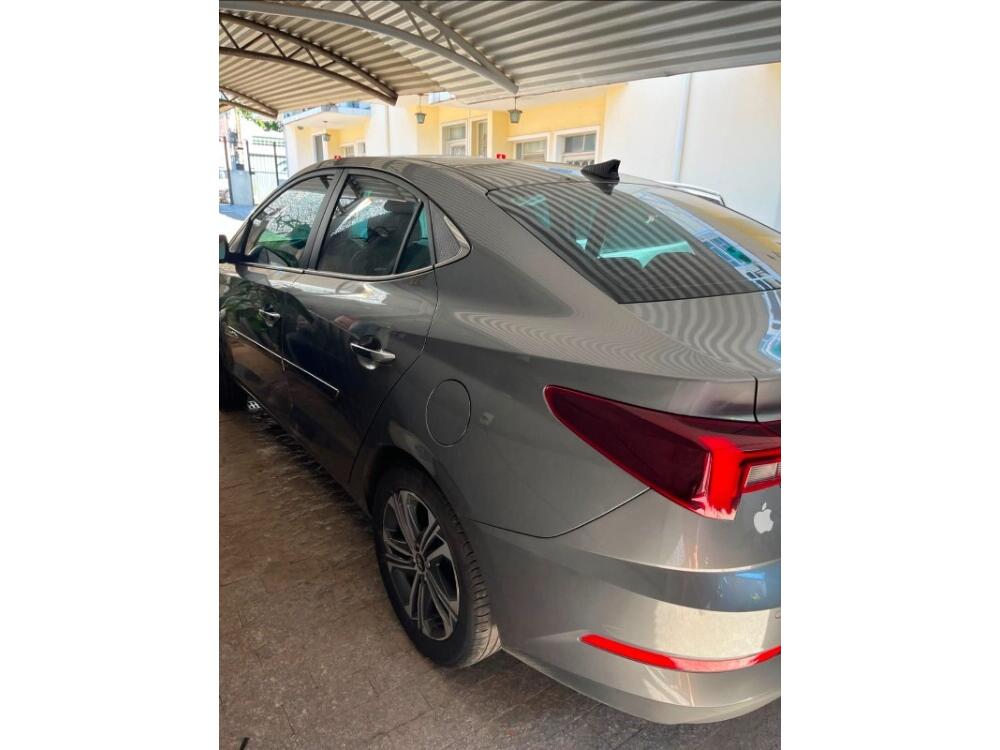 Hyundai HB20 S