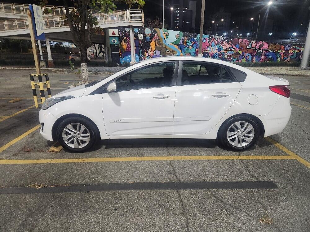 Hyundai HB20 S