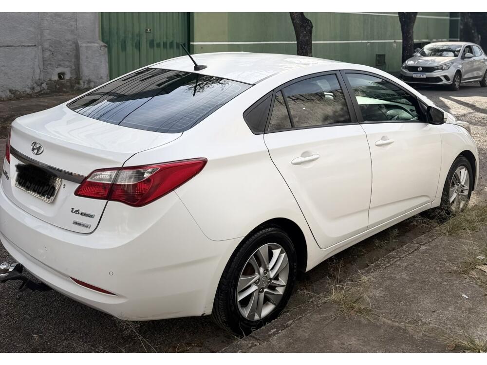 Hyundai HB20 S
