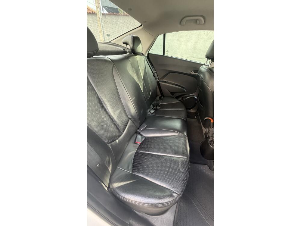 Hyundai HB20 S