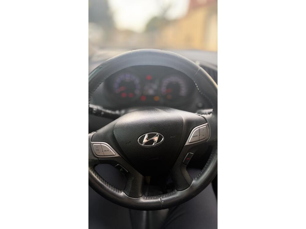 Hyundai HB20 S