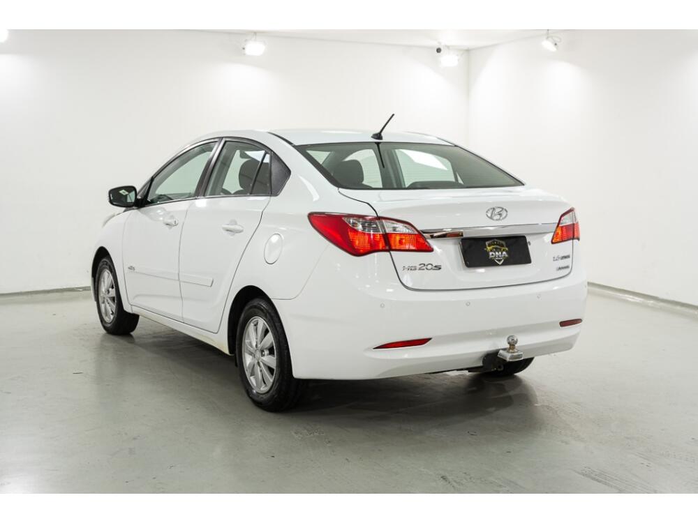 Hyundai HB20 S