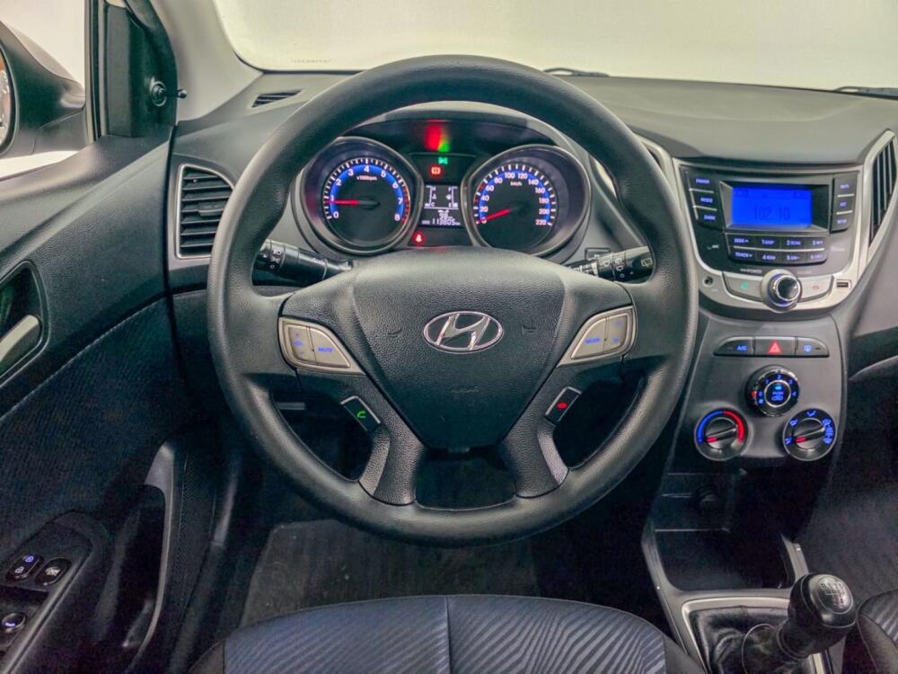 Hyundai HB20 S