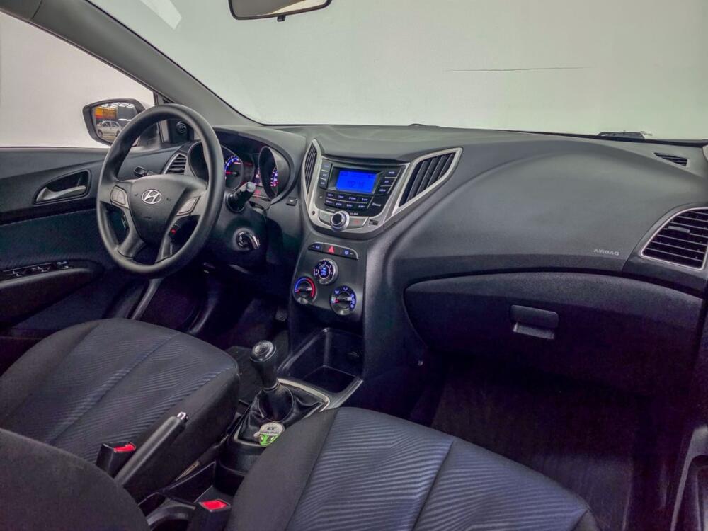Hyundai HB20 S
