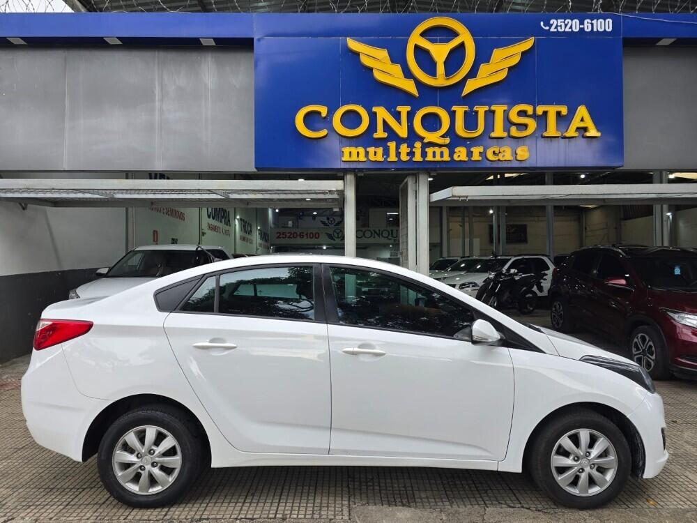 Hyundai HB20 S