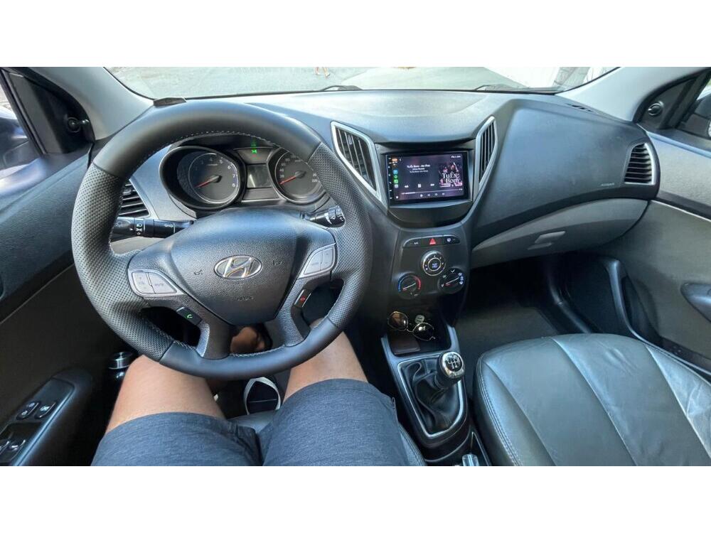 Hyundai HB20 S