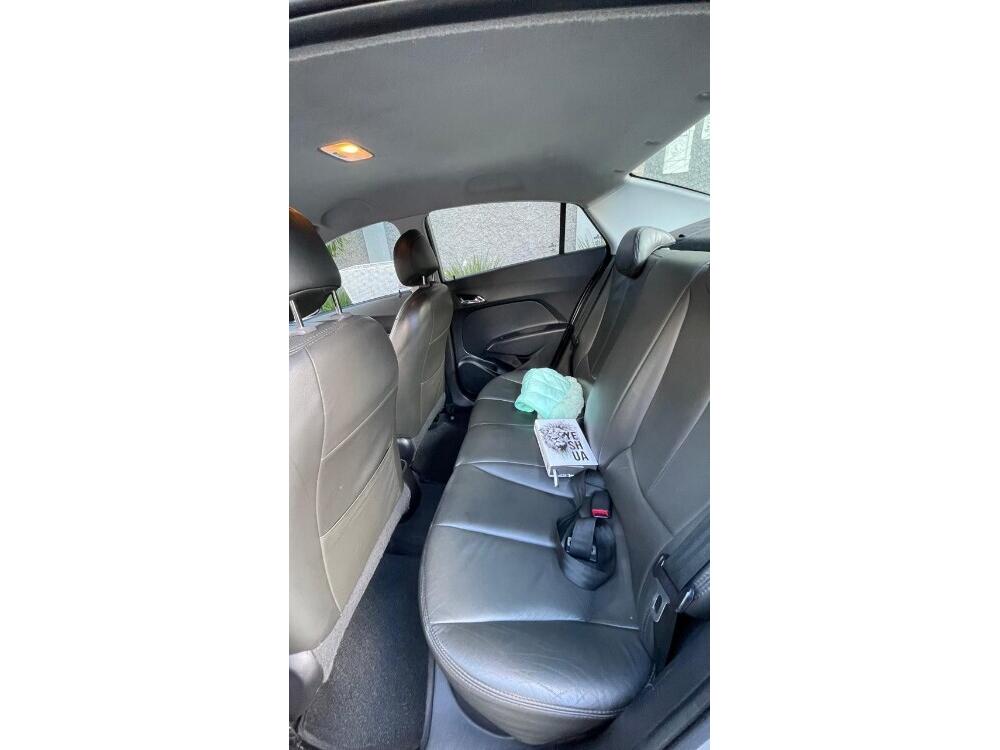 Hyundai HB20 S