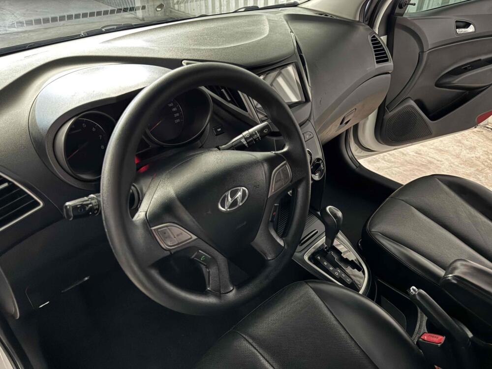 Hyundai HB20 S