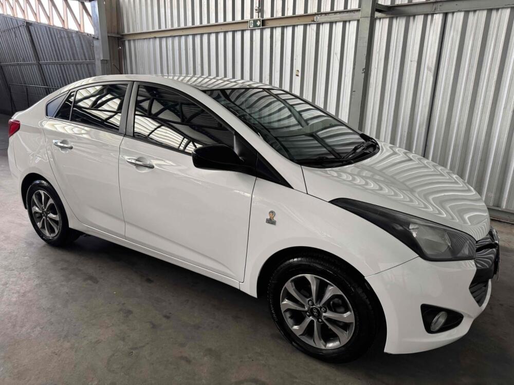 Hyundai HB20 S