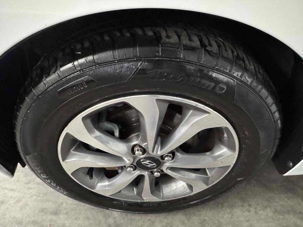 Hyundai HB20 S