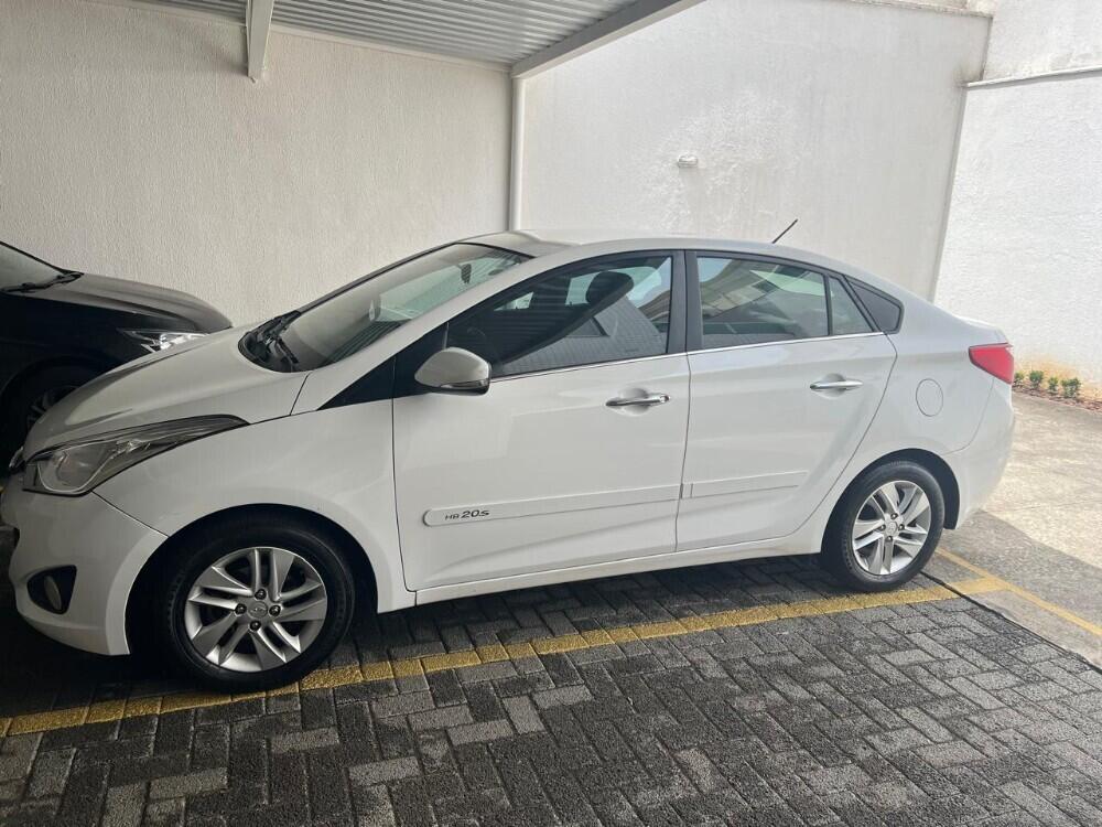 Hyundai HB20 S