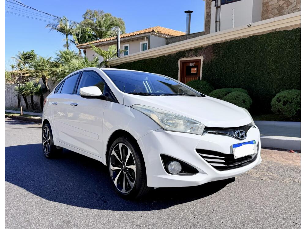 Hyundai HB20 S