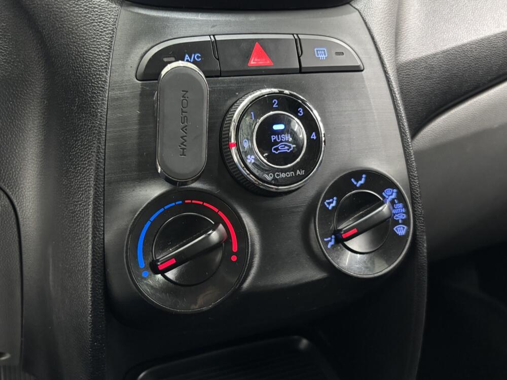 Hyundai HB20 S
