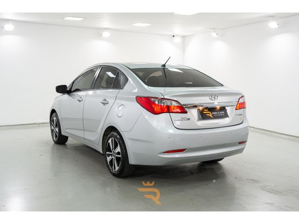 Hyundai HB20 S