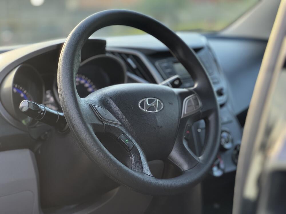 Hyundai HB20 S