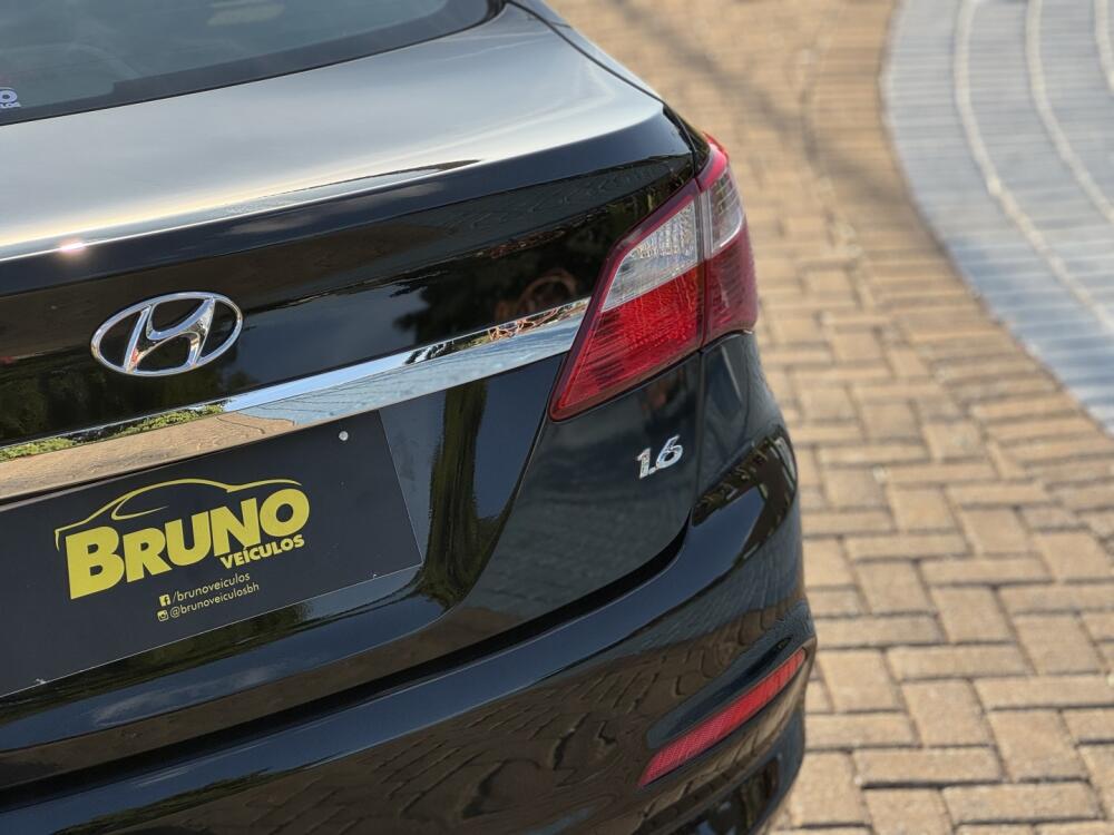 Hyundai HB20 S