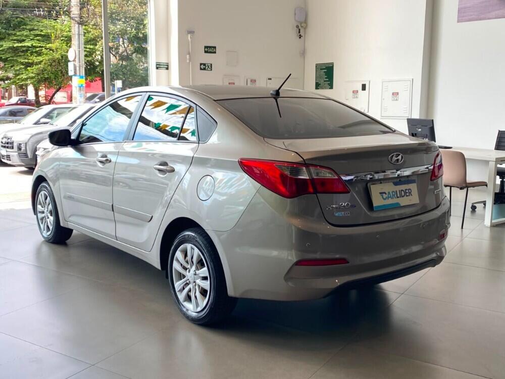 Hyundai HB20 S