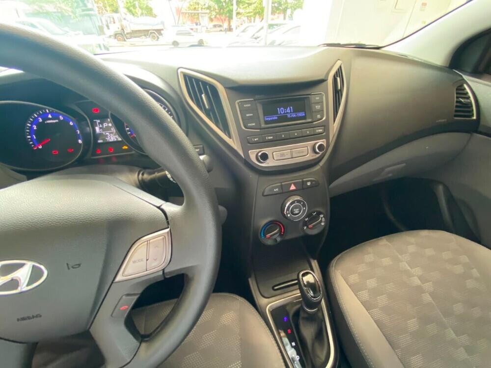 Hyundai HB20 S
