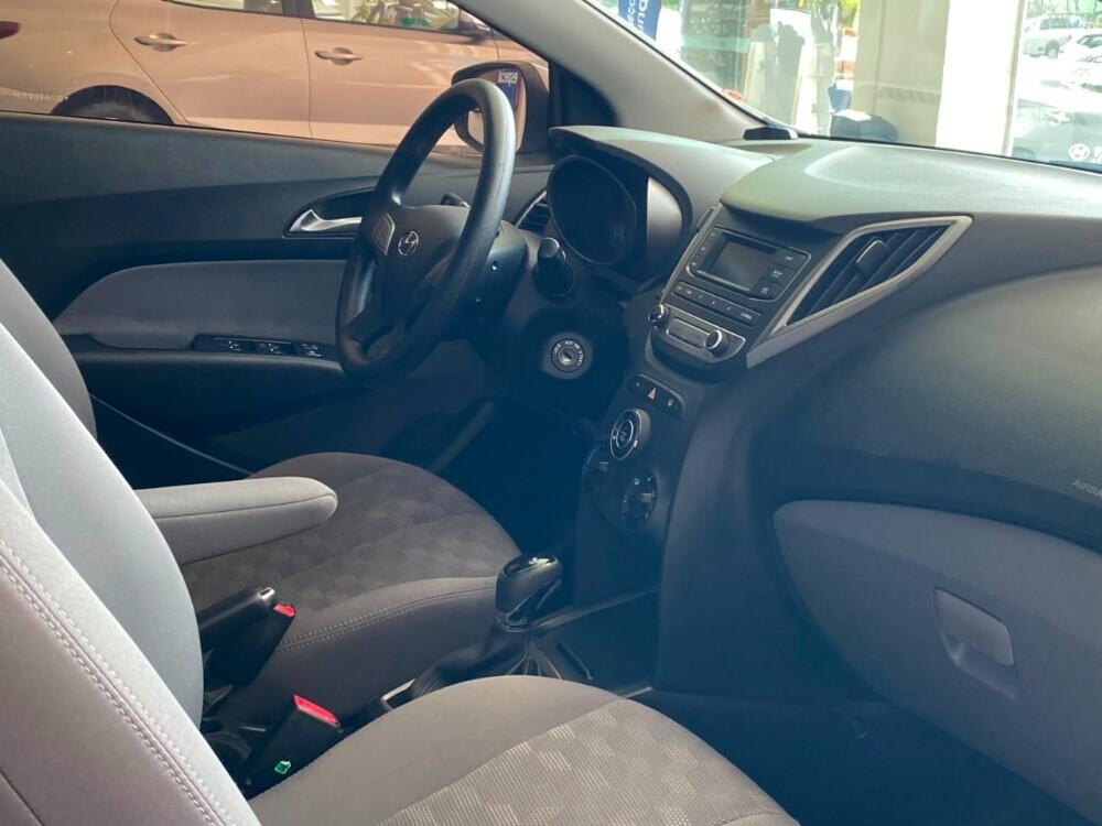 Hyundai HB20 S